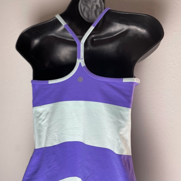 Lululemon Y tank - Picture 1 of 5